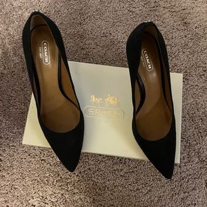 Women 9.5 size Coach pumps